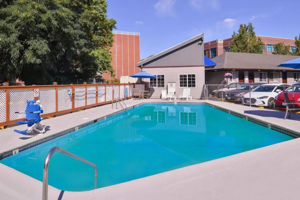 Travelodge by Wyndham Eugene Downtown/University of Oregon