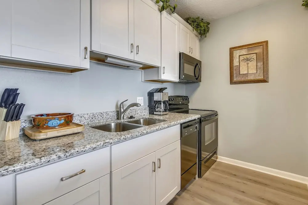 Pelican Pathway by Ryson Vacation Rentals
