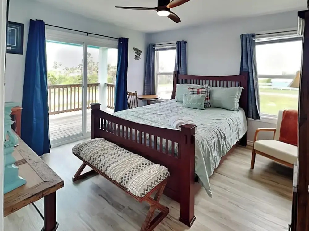 Pura Vida Oasis by Miss Kitty’s