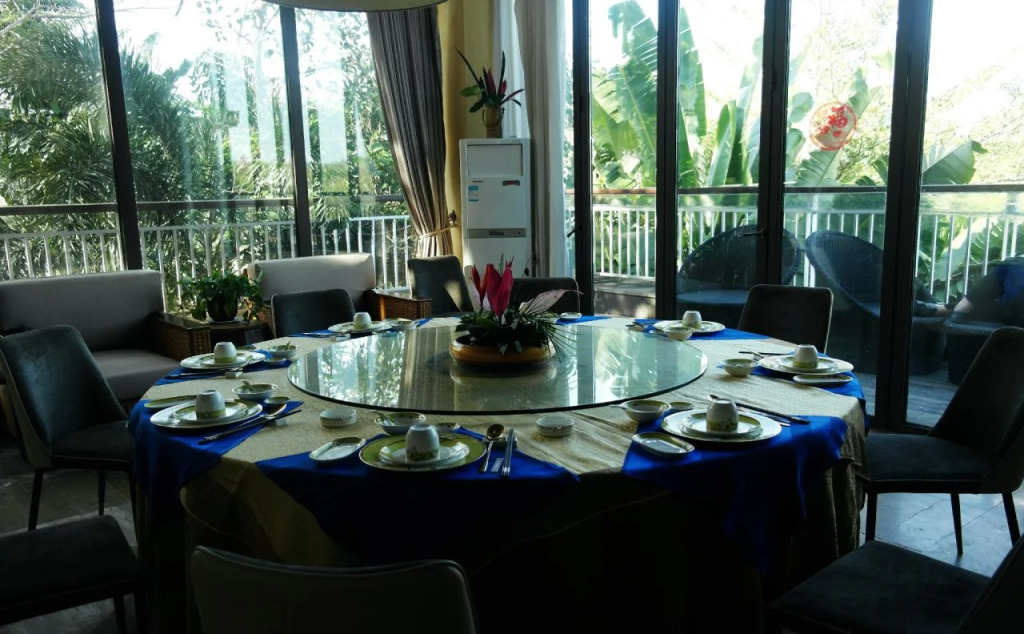 Hainan Mount Qixian Tang Hotel