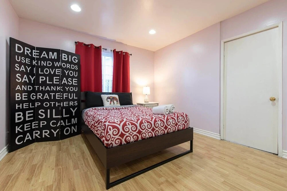 North Hollywood Spacious Vacation Paradise 3 Bdr