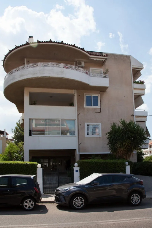 Modern apt.with sea view in Glyfada