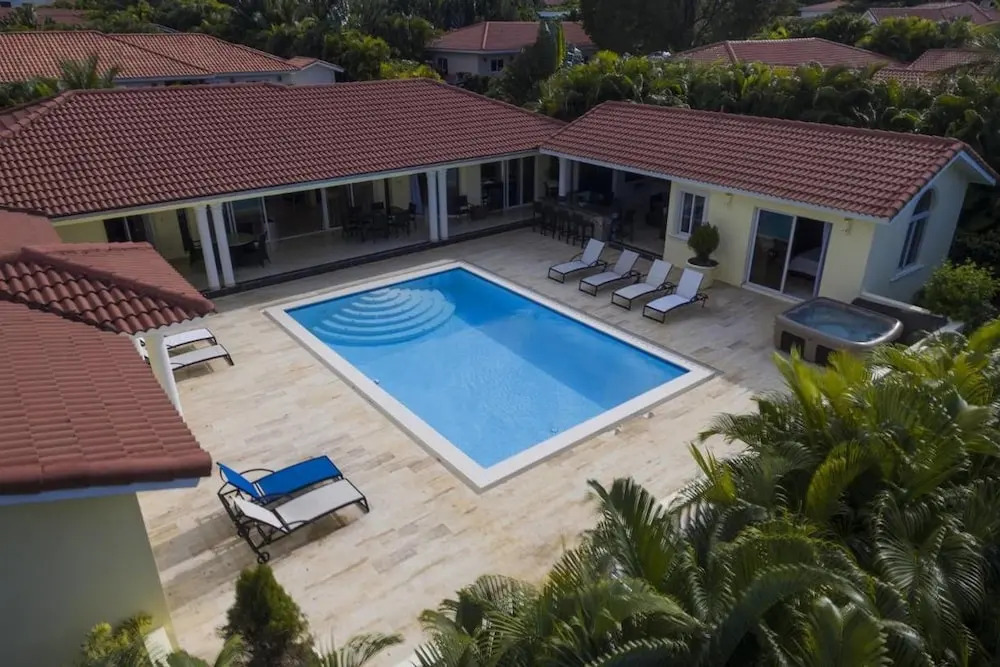Private Villa! All Bedrooms /w TVs and in Livingroom