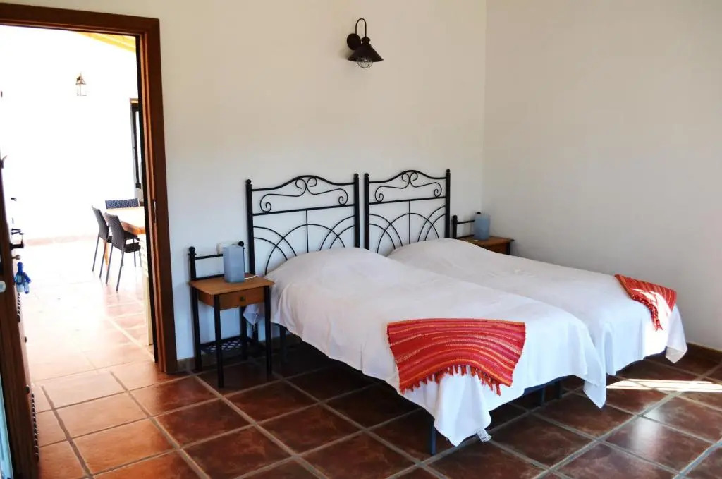 Cortijo Cantares by Rosas Cantares