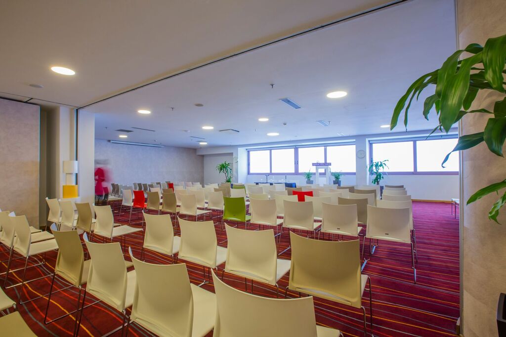 Novus City Hotel