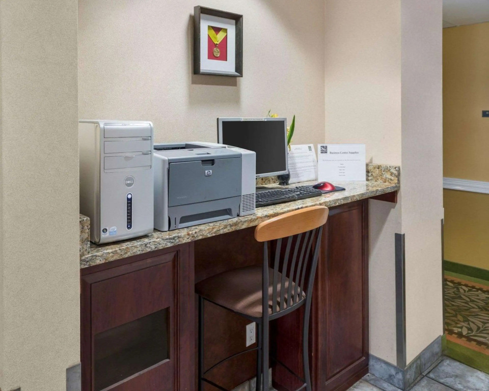 Quality Inn Lakeville North