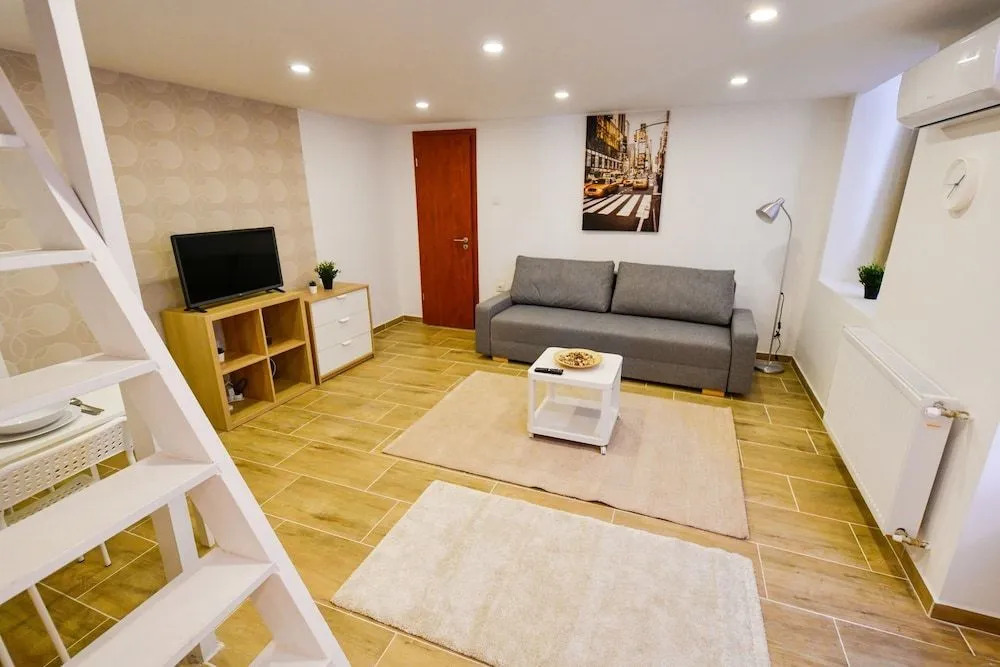 Two bedroom flat in the heart of city, Király str.
