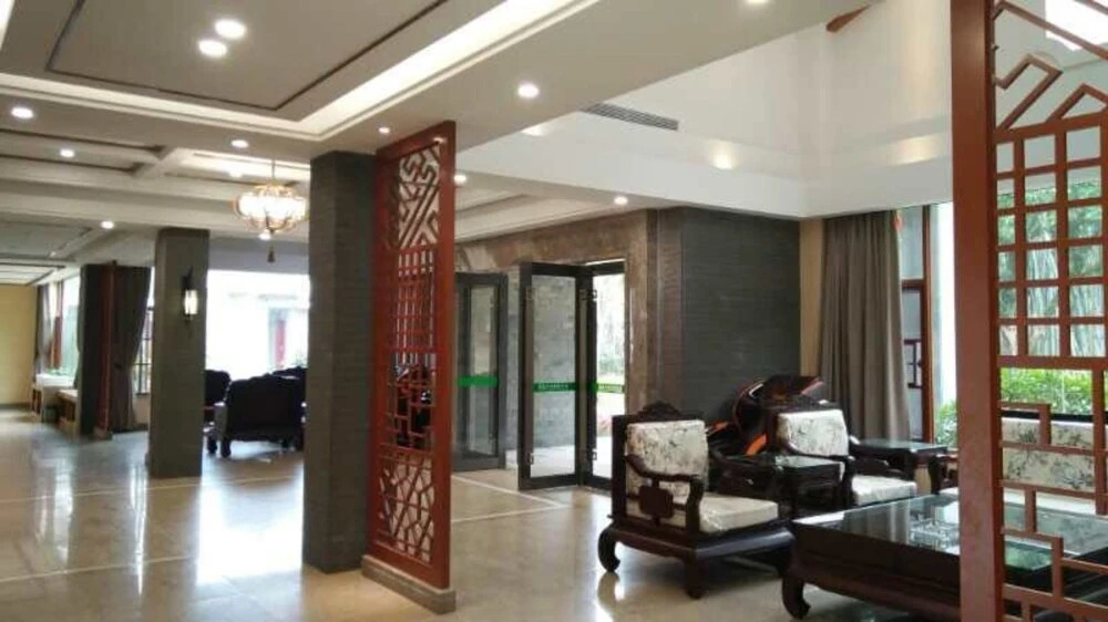 Yi Jing Lin Feng Hot Spring Hotel