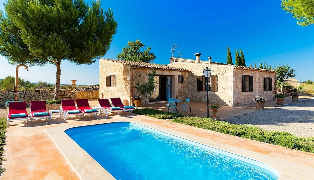 Villa With 3 Bedrooms in Manacor, With Wonderful Mountain View, Private Pool, Enclosed Garden - 20 km From the Beach
