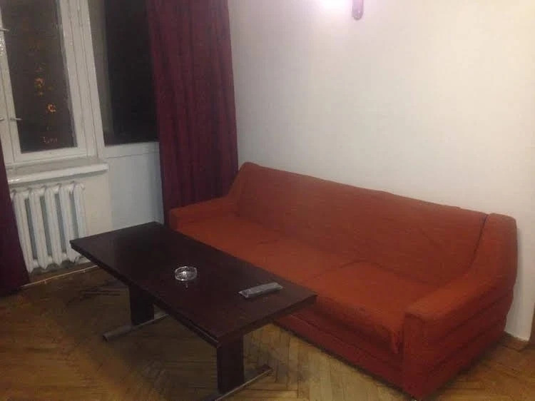 Revolutsionny Hostel