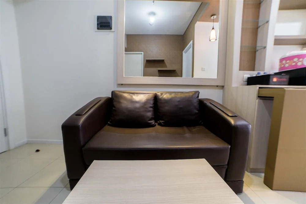 Serene & Cozy Apartment at Parahyangan Residences