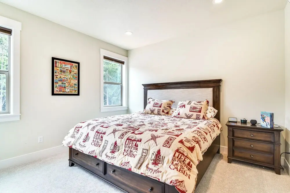 Government Camp Vacation Rental w/ Private Hot Tub