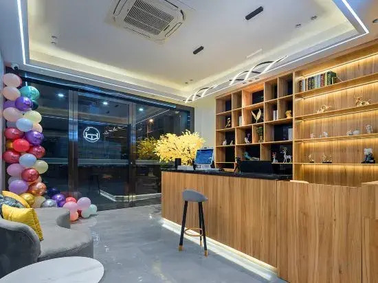 Muse cinema Hotel(Baolong square store of Shaoxing Paojiang agricultural and Commercial College)