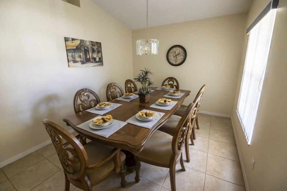 Nice "private" Pool Area! 4 Bedroom Home by RedAwning