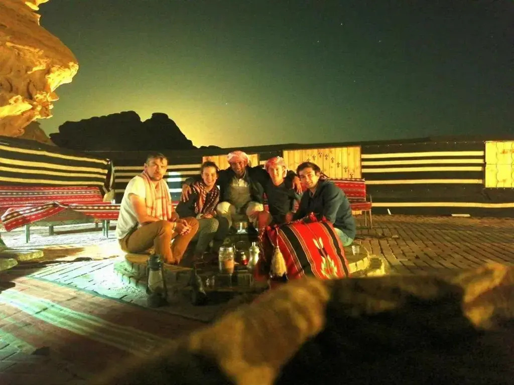 WADI RUM-Bedouin Tents and Jeep Tours