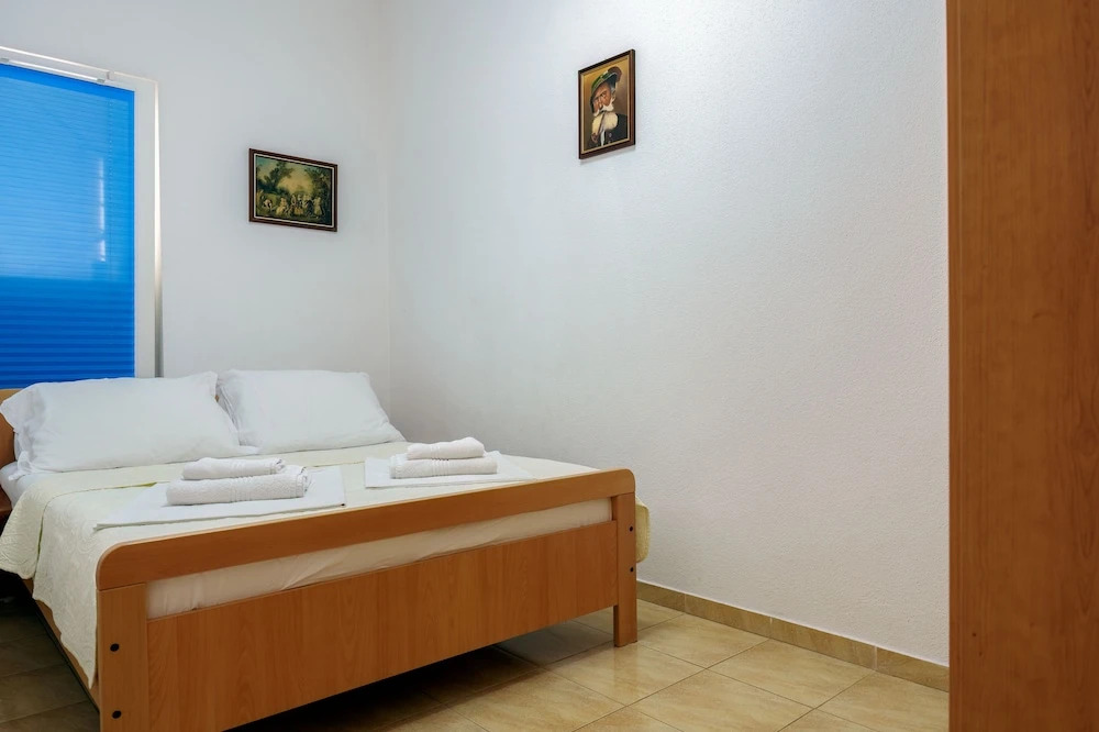Sea View Apartment for 2-3 People - Family