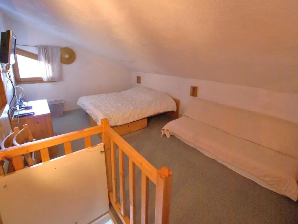Appartement Enchastrayes, 3 pièces, 6 personnes - FR-1-165A-108