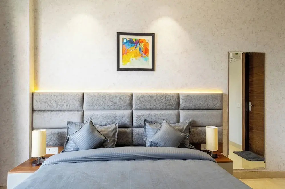 Housr Sector 56 Gurgaon Golf Course Road