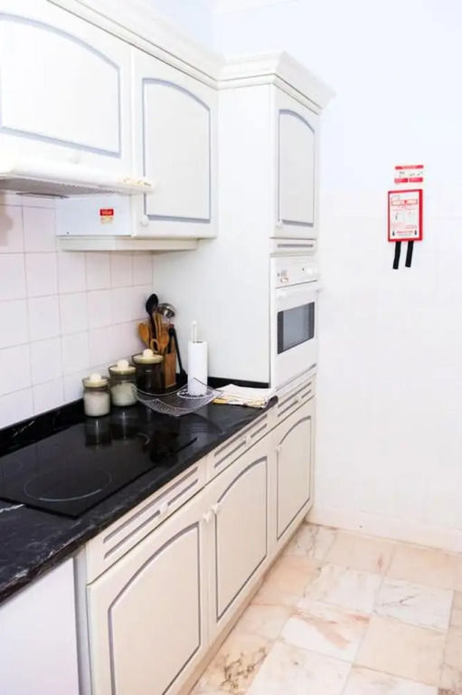 Apartment With one Bedroom in Caniço, With Wonderful sea View, Shared Pool, Enclosed Garden - 1 km From the Beach
