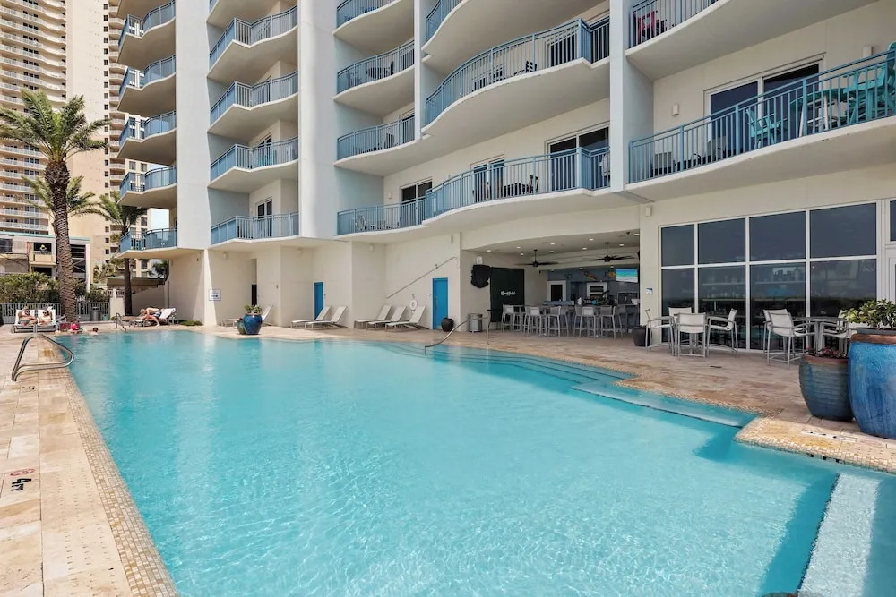 Sterling Breeze #604 Beachfront Condo w/ Balcony, Pool, Hot Tub & Pier Park