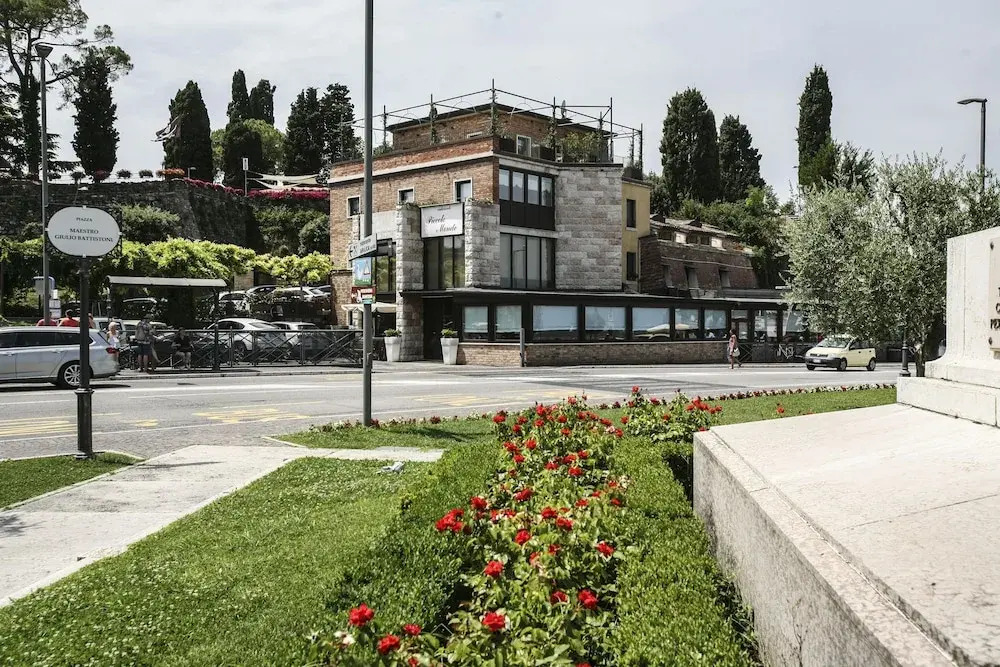 Riviera Carducci Rooms