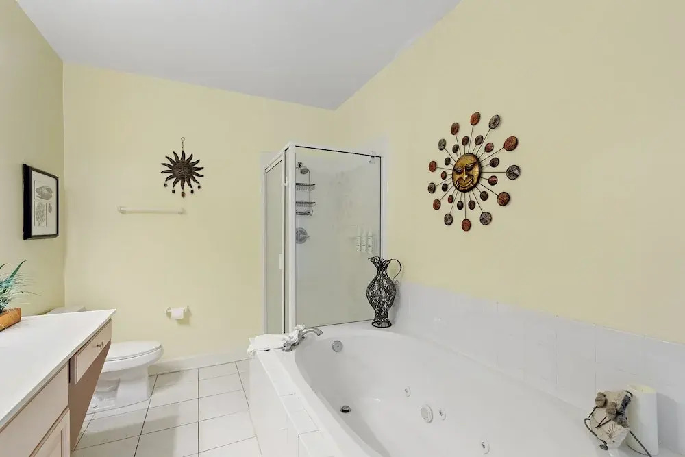 Maresol 310 Bayfront 3BR Condo, Sunset Views, Jetted Tub & Pool