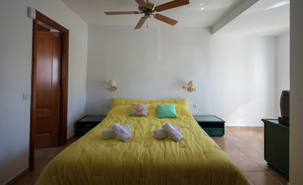 Charming Holiday Home Near Seabeach in La Cala de Mijas With Private Terrace