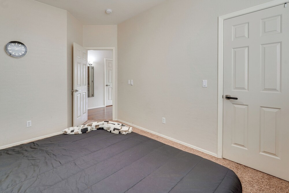Pool & Great Location! Smart Home in Chandler