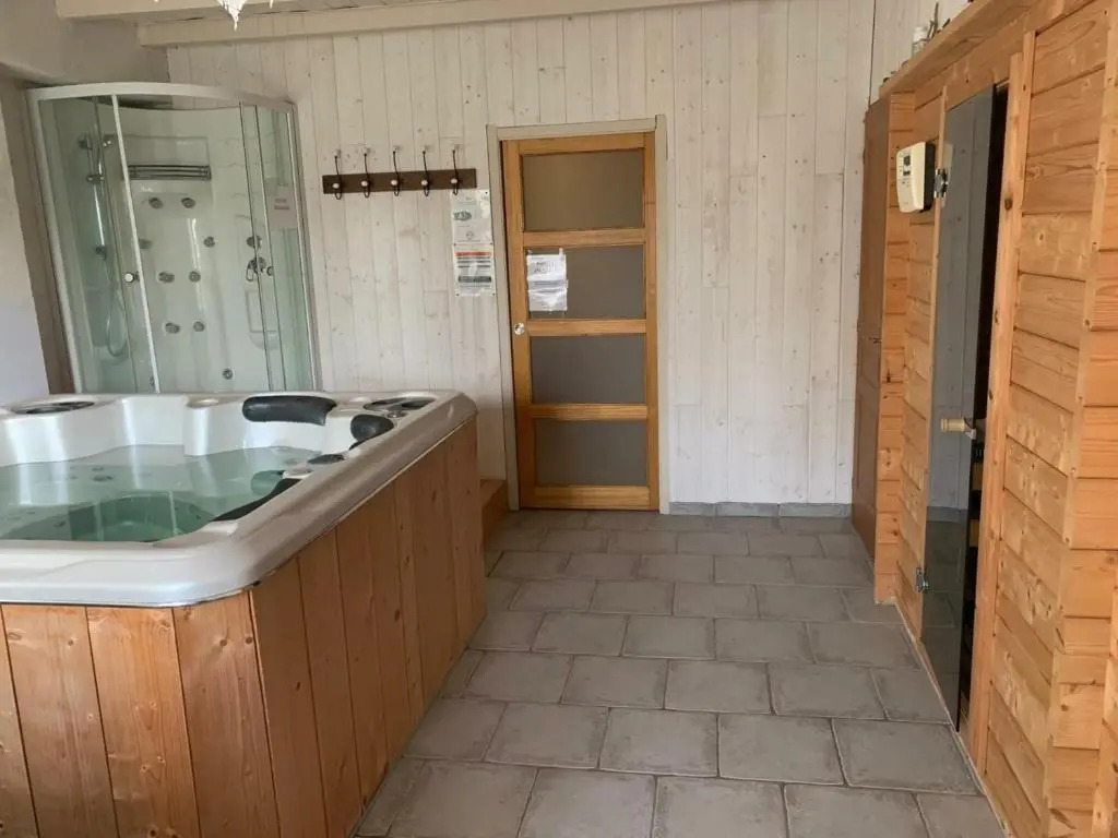 Gîte Mont-prés-Chambord, 6 pièces, 15 personnes - FR-1-491-304