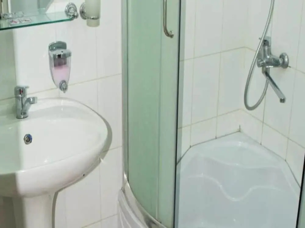 Guest House INN & Hostel
