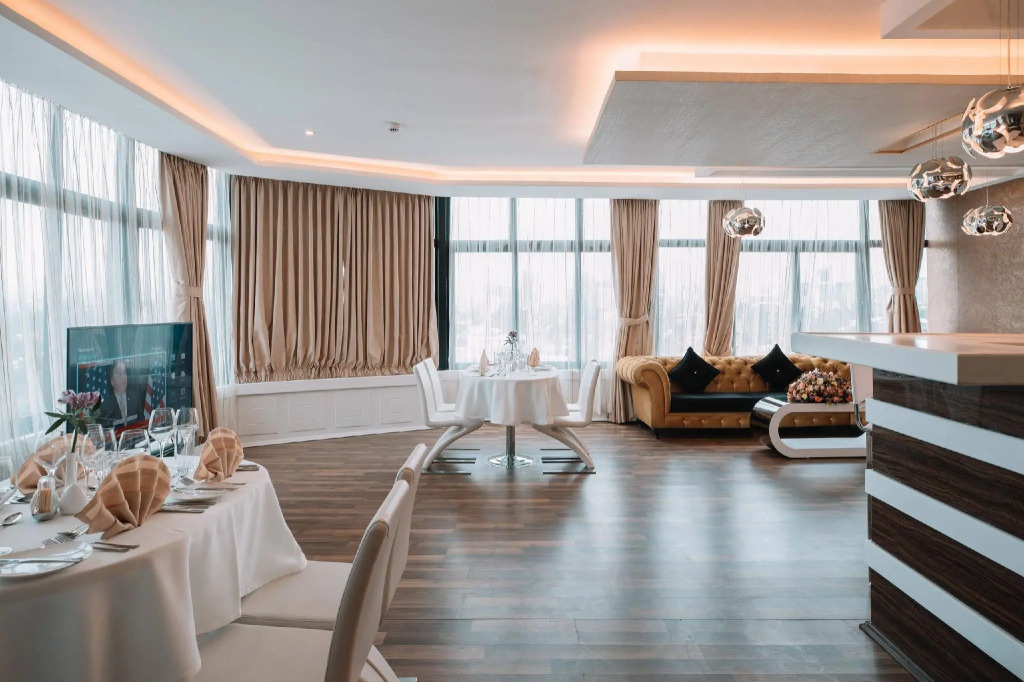 Diamond Hotel