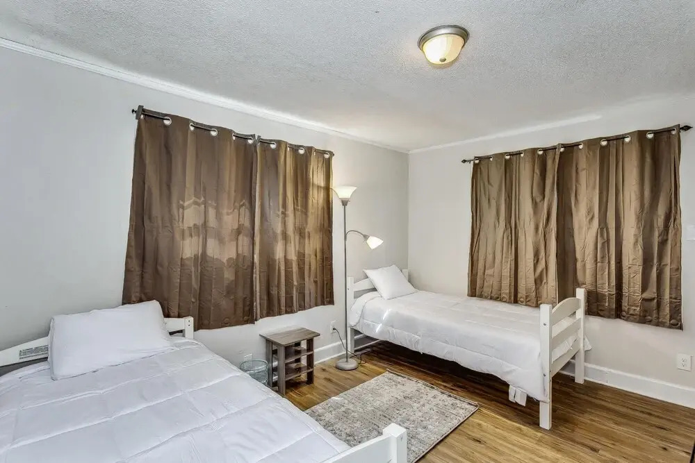 Best of Both Worlds pet Friendly in Pensacola