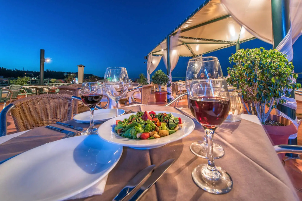 Strada Marina Hotel