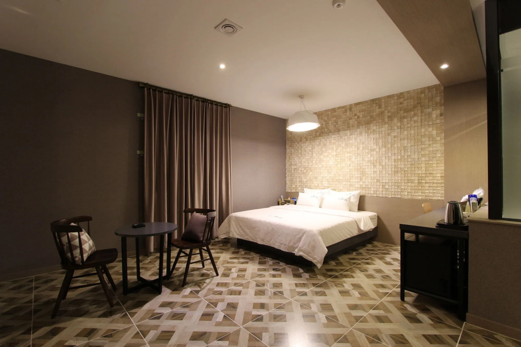 The Zenith Hotel