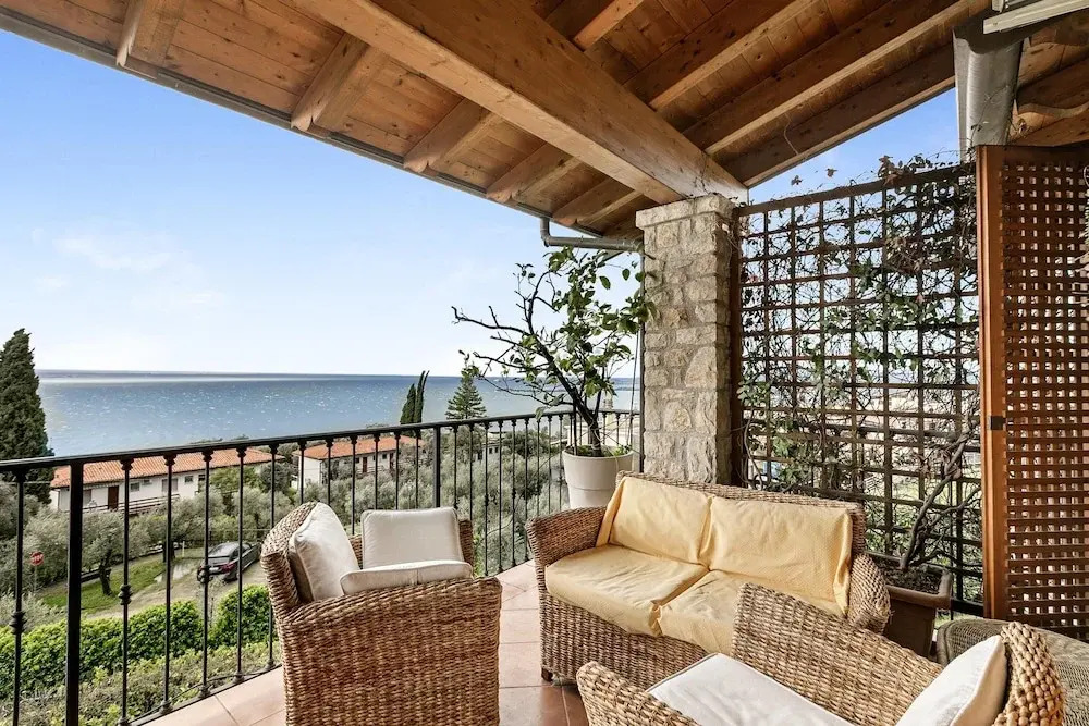 Grotten Loft in Toscolano Maderno