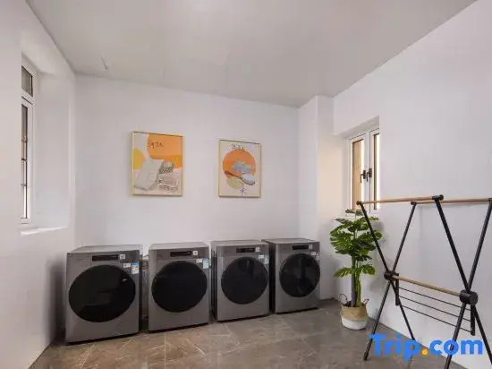 Seed Flower Xiaozhuliyuan Homestay (Zhongshan Road Zhanqiao Branch)