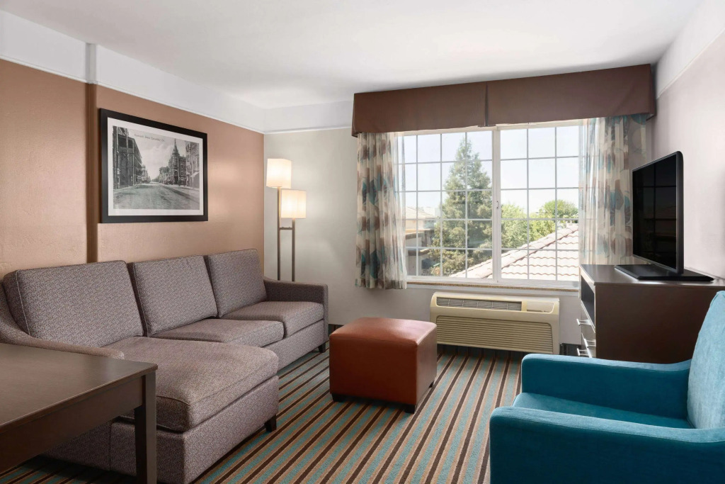 La Quinta by Wyndham Bakersfield North
