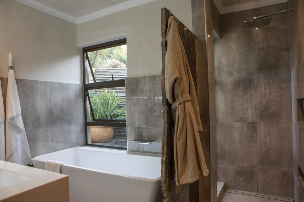 African Rock Hotel & Spa -"Relaxed Exclusivity"
