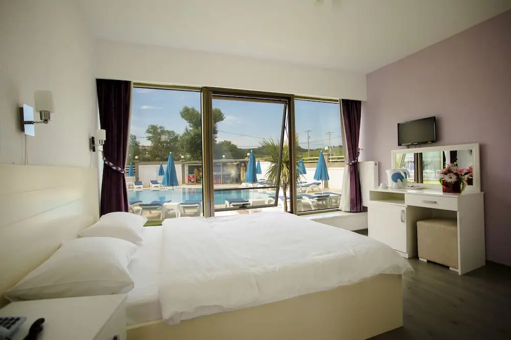 Violet Park Hotel