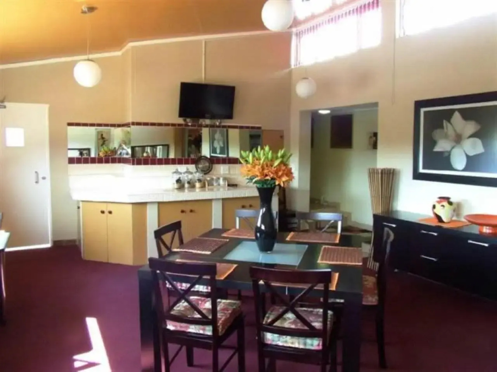 Queens Place Guest House