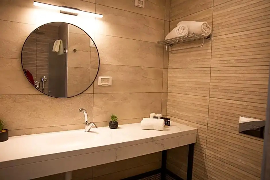 Hilltop luxury suites