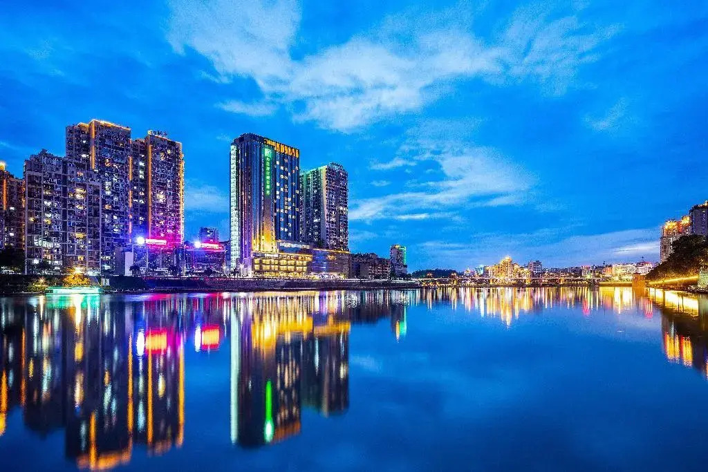 Holiday Inn Neijiang Riverside by IHG