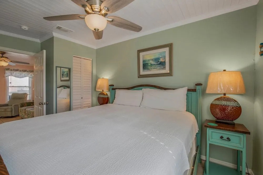 Pet Friendly Condo in Gulf Shores Outdoor Pool
