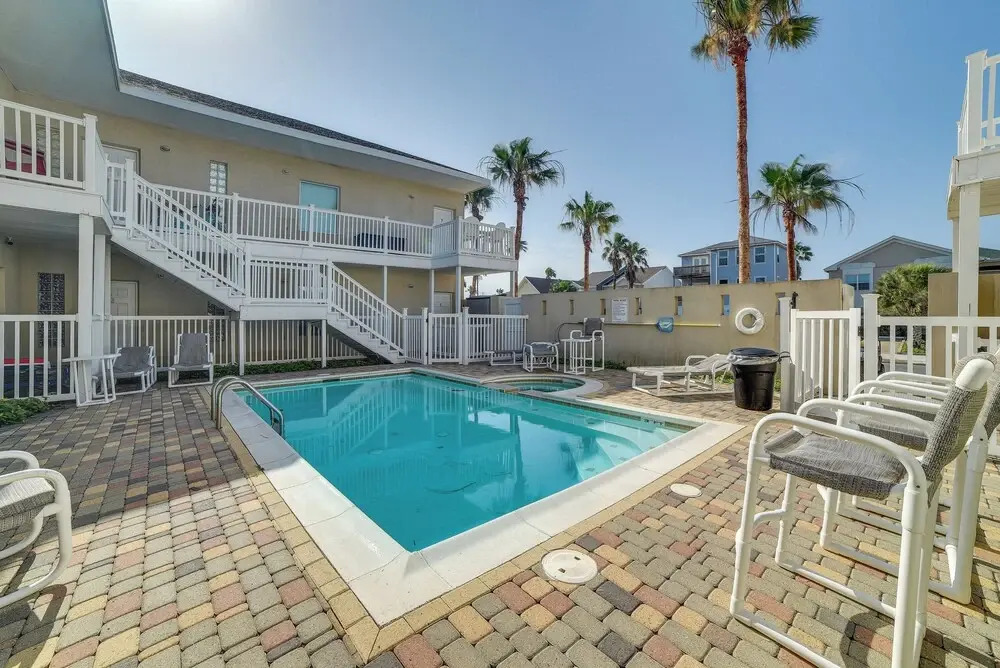 Modern Island Condo w/ Pool: Steps to the Beach!