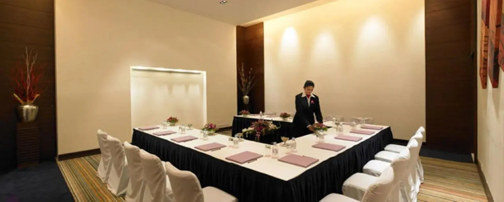 Royal Orchid Central, Pune