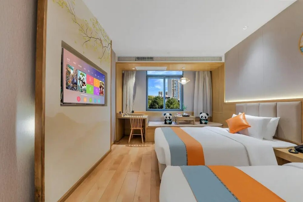 Fengyin Tianjiao Courtyard Hotel