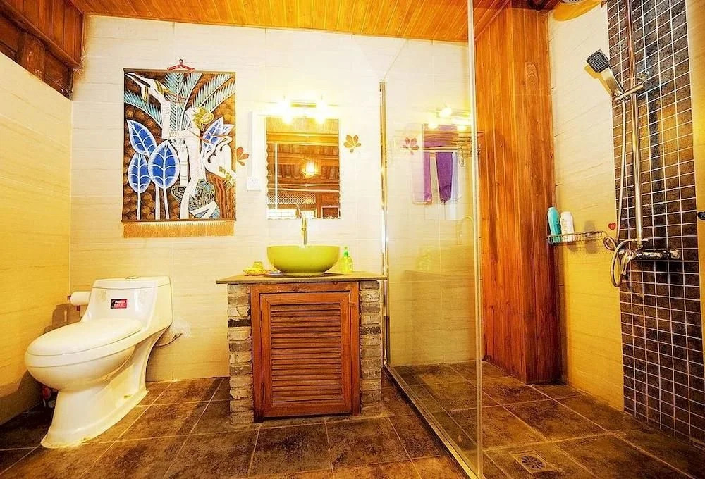 Lijiang Caicaijia Inn