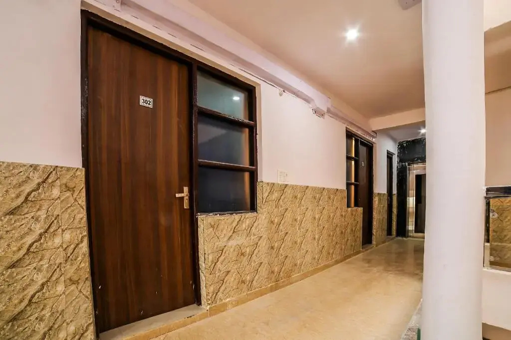 Collection O 82685 Hotel Shiv Shiva Residency