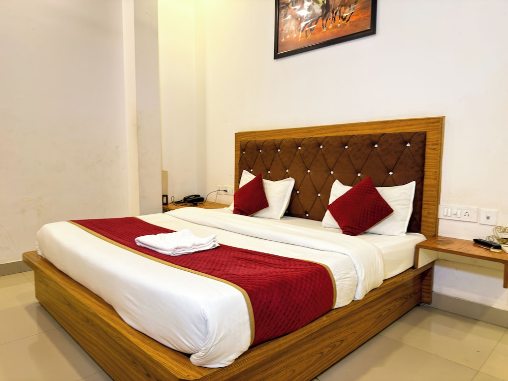 AARYA HOTEL & SPA Jim Corbett