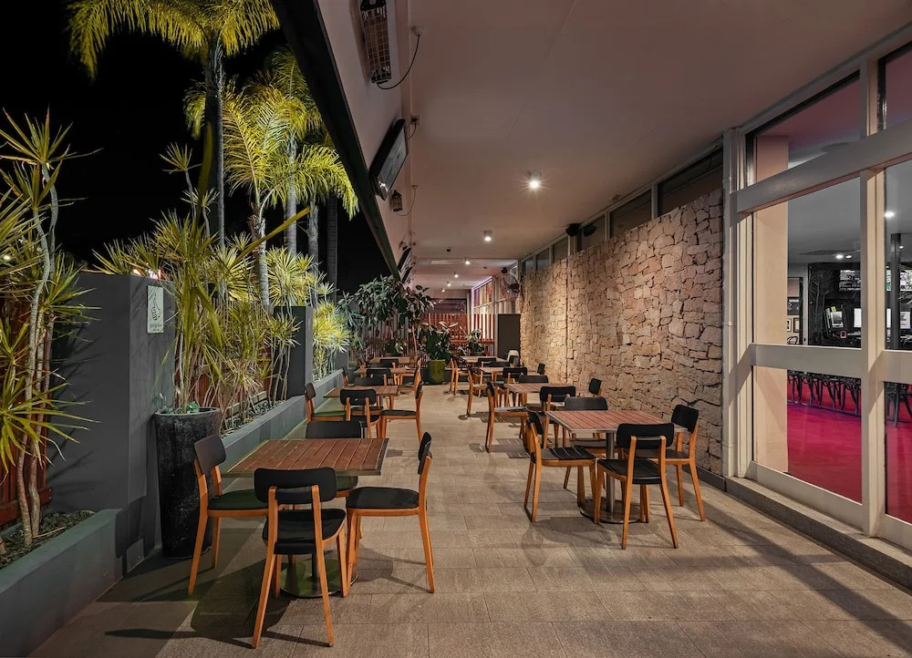 Palms Hotel